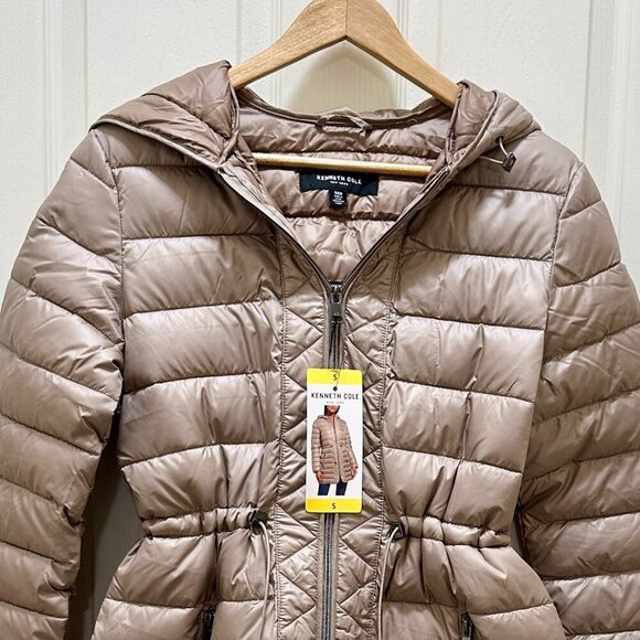 Kenneth Cole Women's Quilted Anorak Puffer Jacket Size S Tan Lightweight (NEW) - Picture 3 of 15